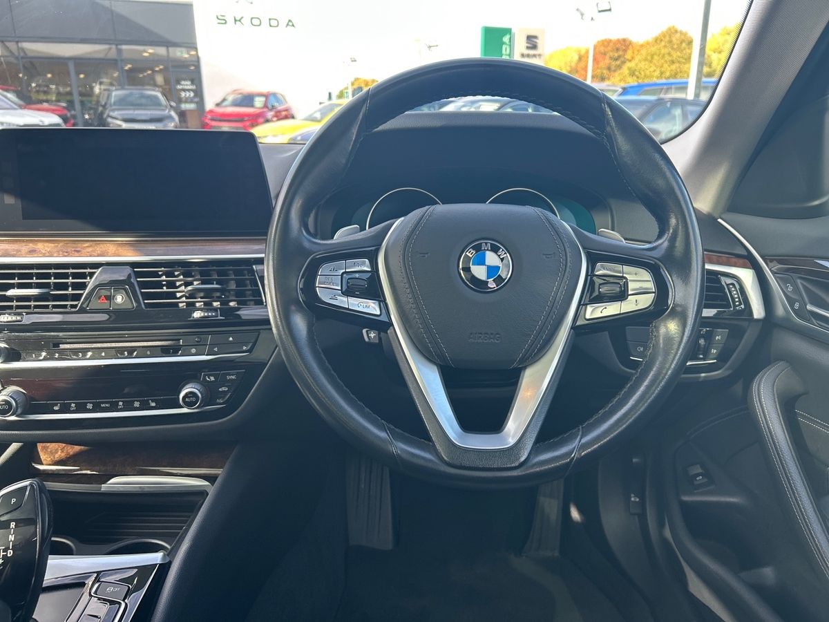 BMW 5 Series Photo 13