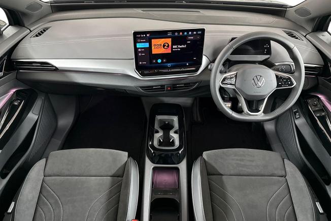 VOLKSWAGEN ID.4 Photo 10