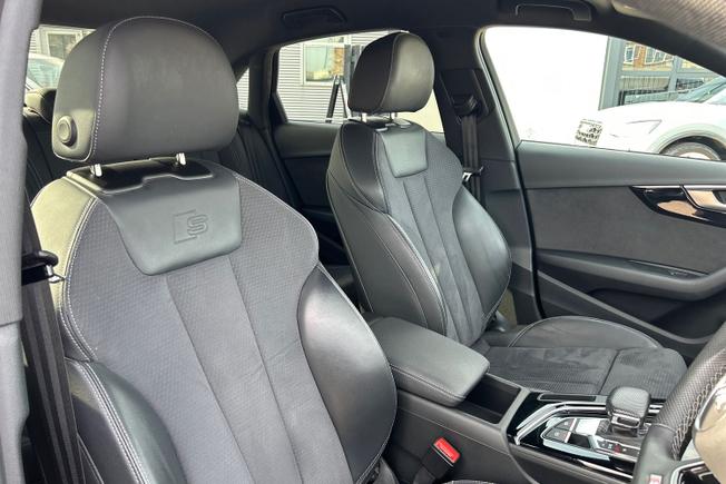 AUDI A4 Photo 45