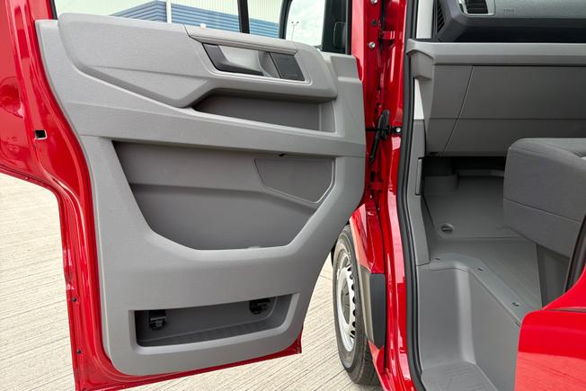 VOLKSWAGEN Crafter Photo 50