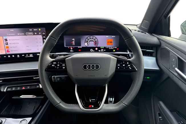 AUDI Q3 Photo 11