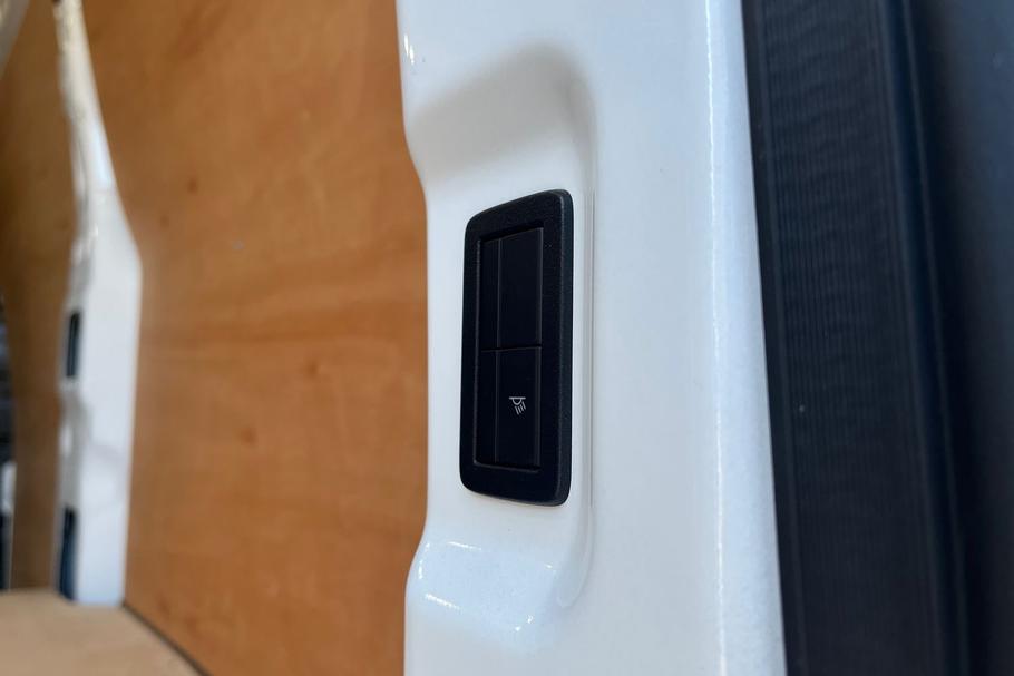Used FORD E-TRANSIT CUSTOM LD74XDS 28