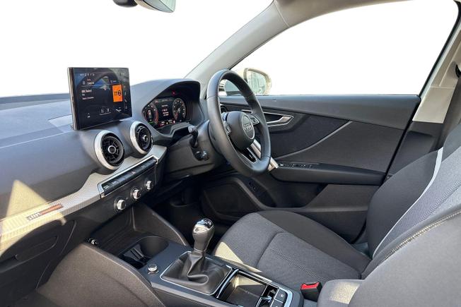 AUDI Q2 Photo 2