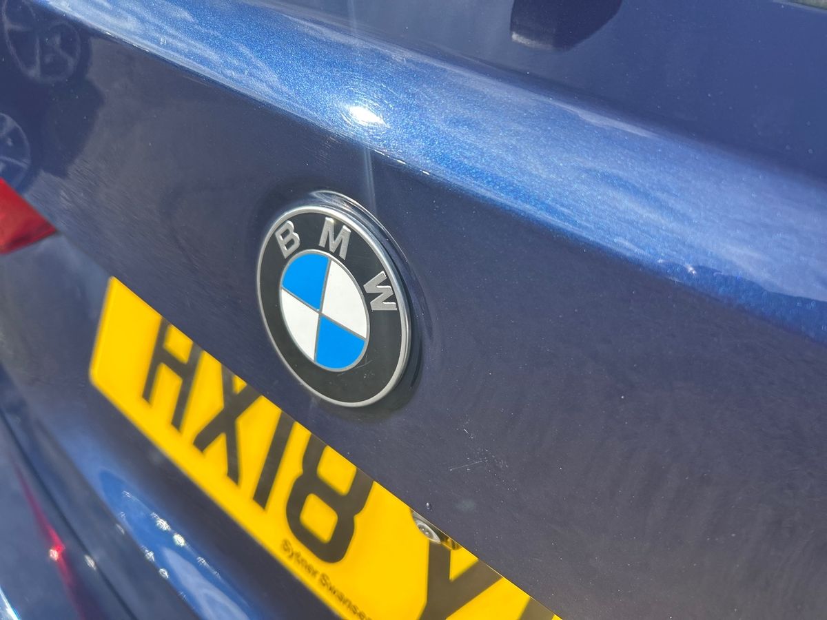 BMW 5 Series Photo 18