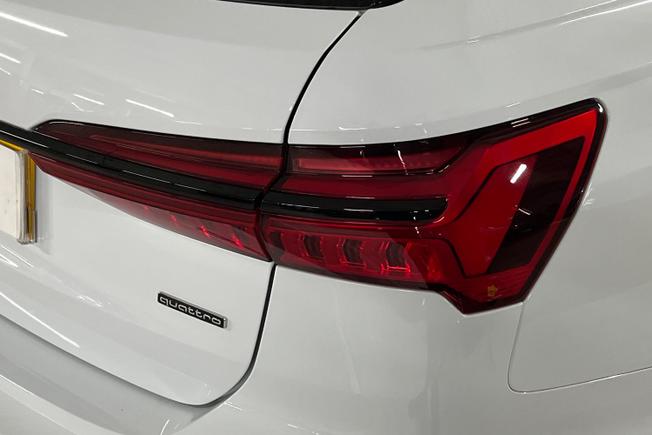 AUDI A6 Avant Photo 18