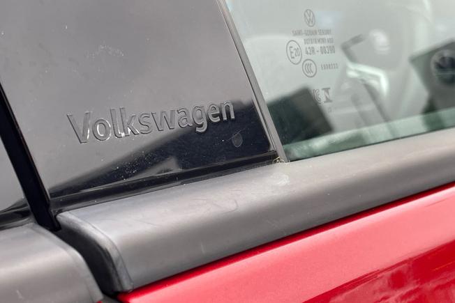 Volkswagen Golf Photo 23