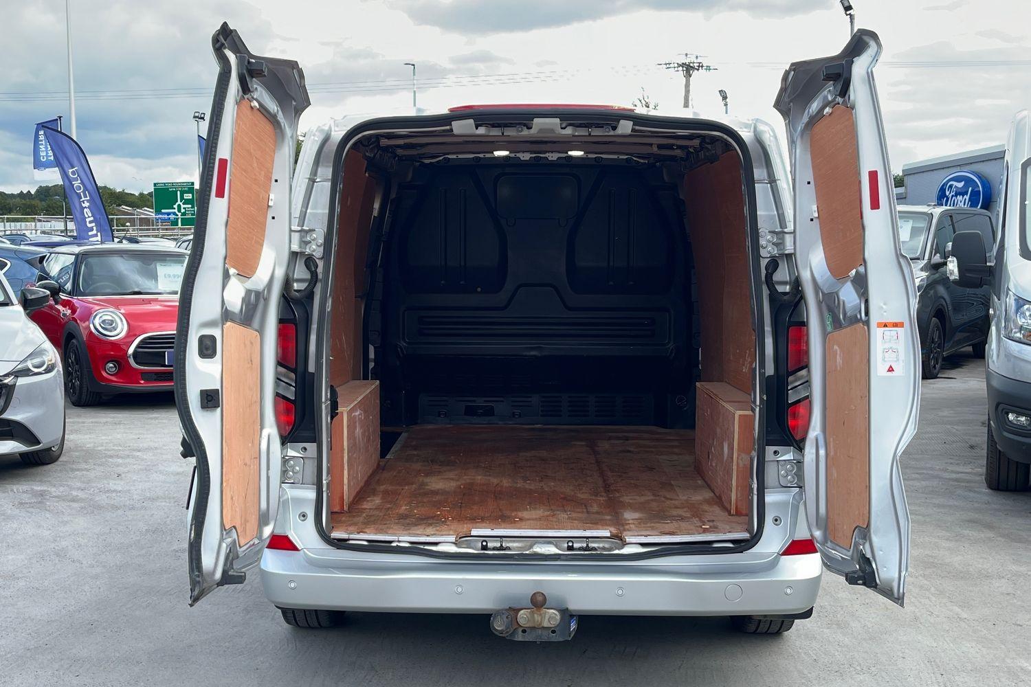 Ford TRANSIT CUSTOM Photo 5