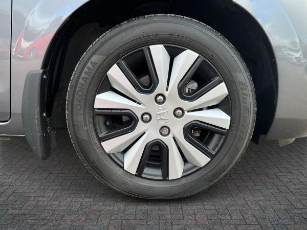 Honda Jazz Photo autoimg-de7591e704bcccc7323086fca66f86e6f60854f6.jpg