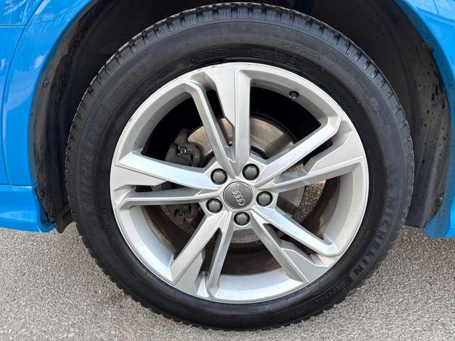 AUDI Q3 Photo 23