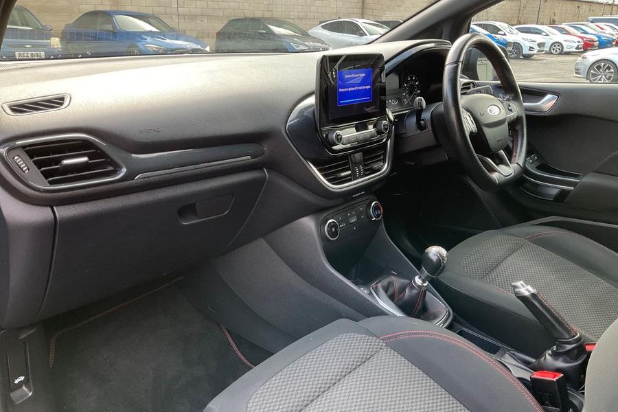 Ford FIESTA Photo autoimg-de7e34332a53cd6b8494df92551858b9621f6c1a.jpg