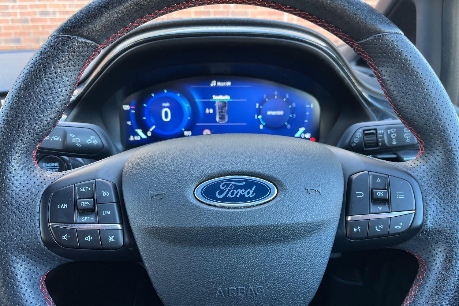 Ford Fiesta Photo 11