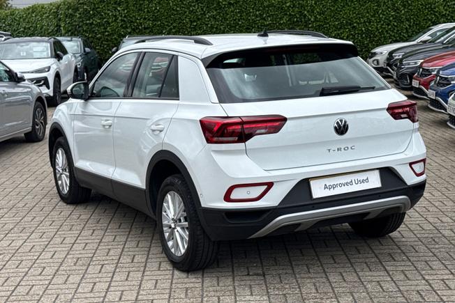 VOLKSWAGEN T-Roc Photo 39