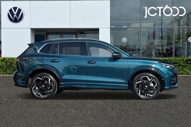 VOLKSWAGEN Tiguan Photo 4