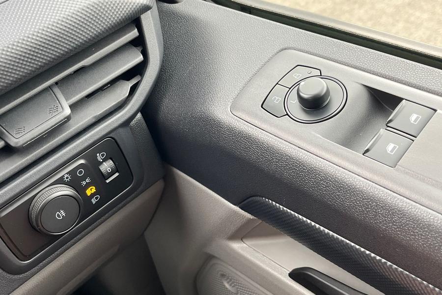 Ford TRANSIT CUSTOM Photo autoimg-de8d5d44e9c29c5d230323f1348f302f73069193.jpg
