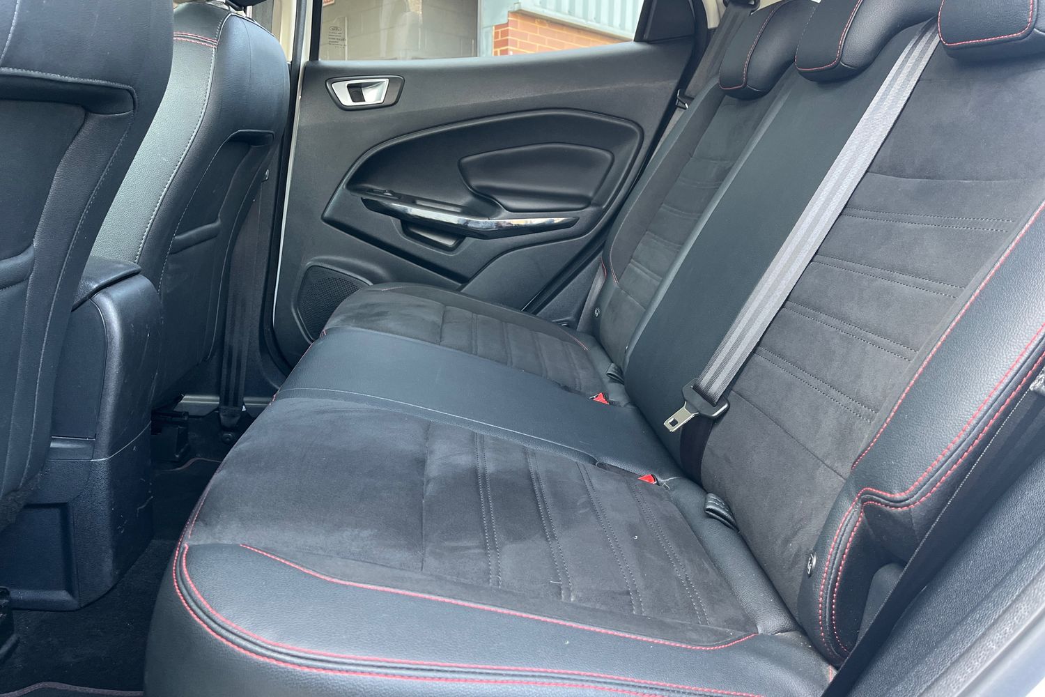 Ford ECOSPORT Photo 19