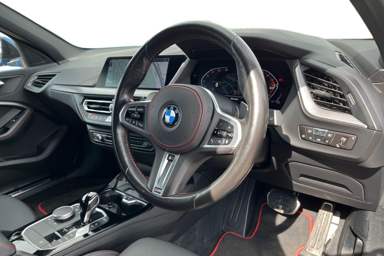 BMW 1 Series Photo 8