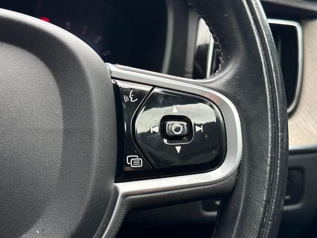 VOLVO XC60 Photo 17