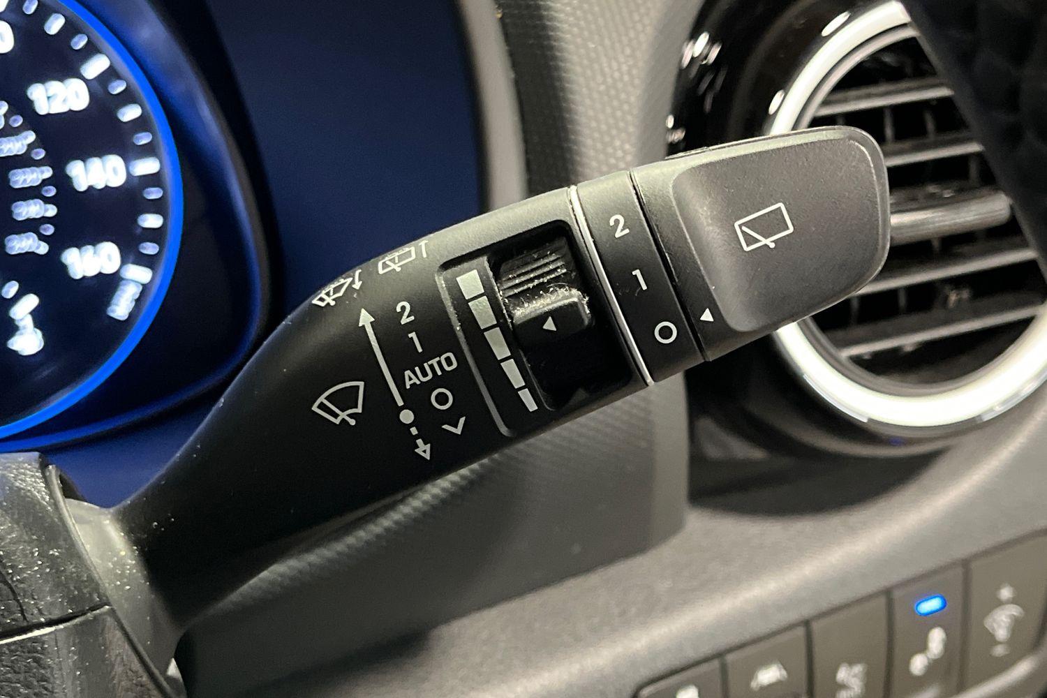 Hyundai KONA Photo 14