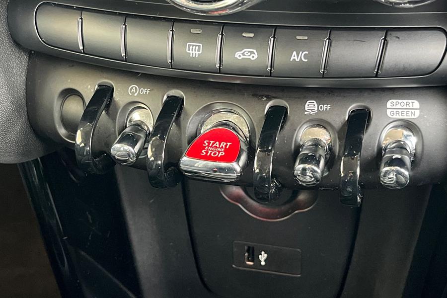 MINI HATCHBACK Photo autoimg-de99e267390a1ceea9b0c8393fd8d37220bb49d8.jpg