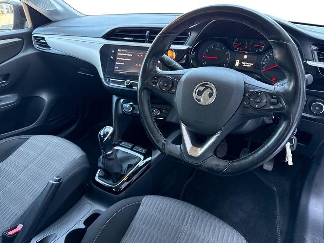 VAUXHALL Corsa Photo 6