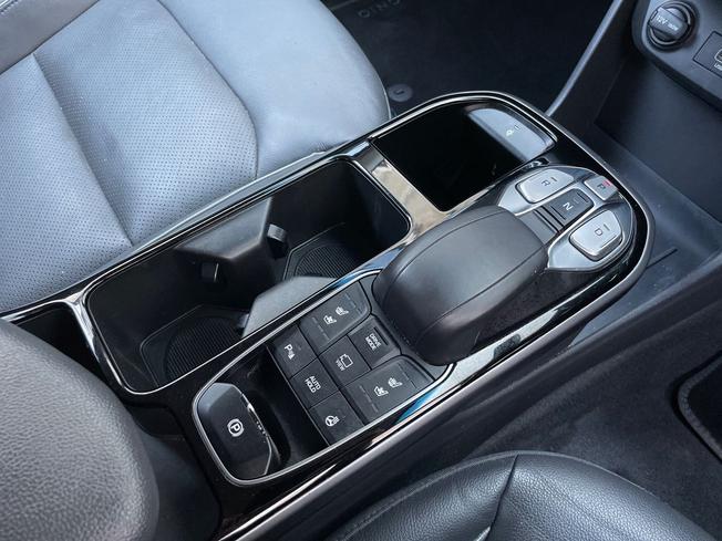 HYUNDAI Ioniq Photo 45