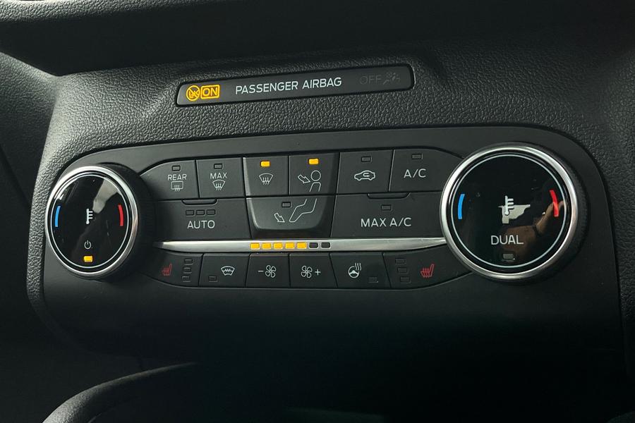 Ford Kuga Photo autoimg-dea65298b9c0ae59b95329665410616575e028cf.jpg