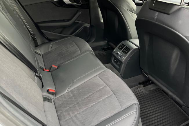 AUDI A4 Photo 45