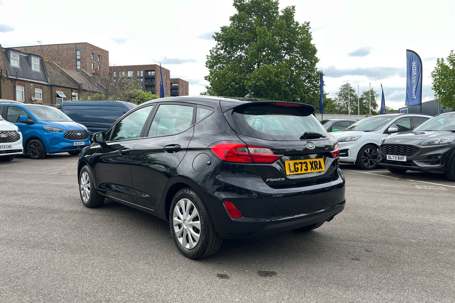 Ford FIESTA Photo 32