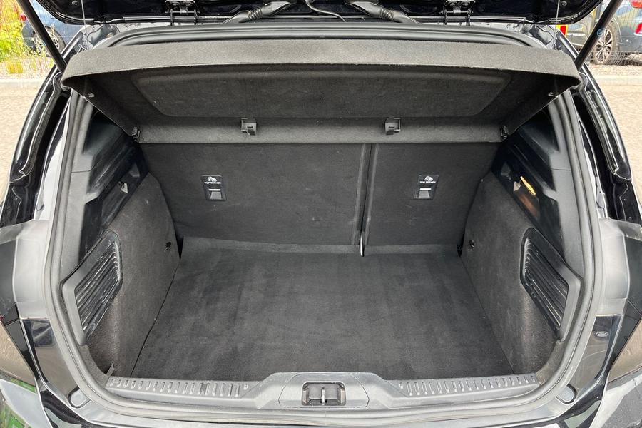 Ford Focus Photo autoimg-deafaa0deaea3ace3c1f2482f36cf61ab57bfbe1.jpg