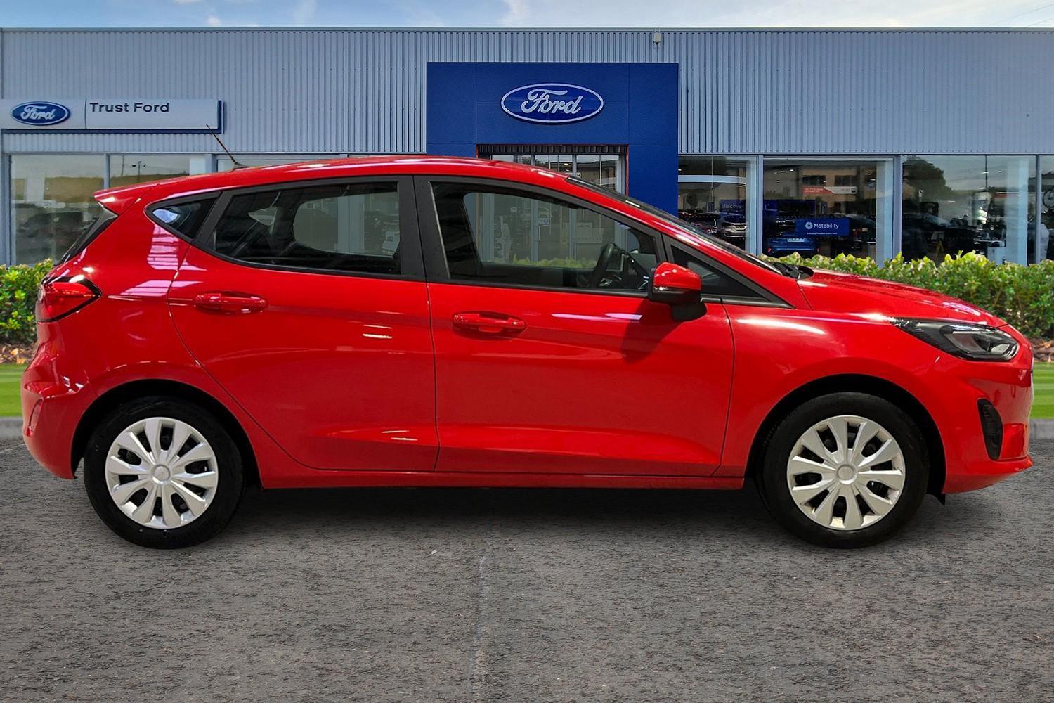 Ford FIESTA Photo 2