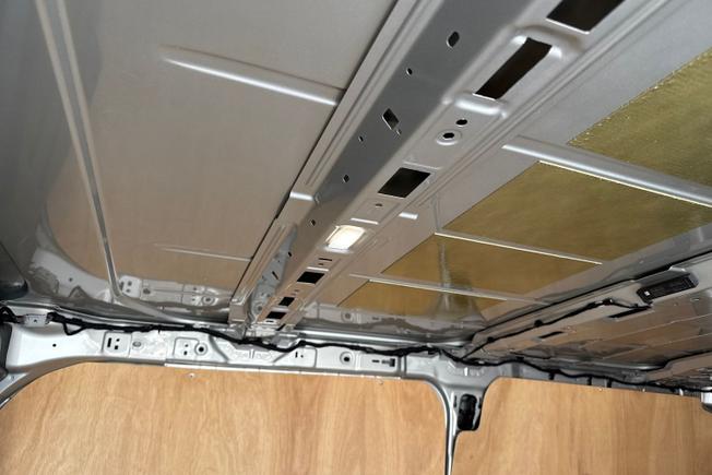 VOLKSWAGEN Transporter Photo 29
