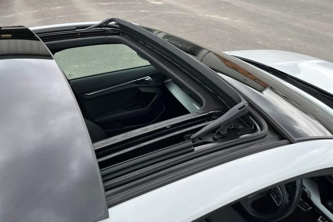 AUDI S3 Photo 31