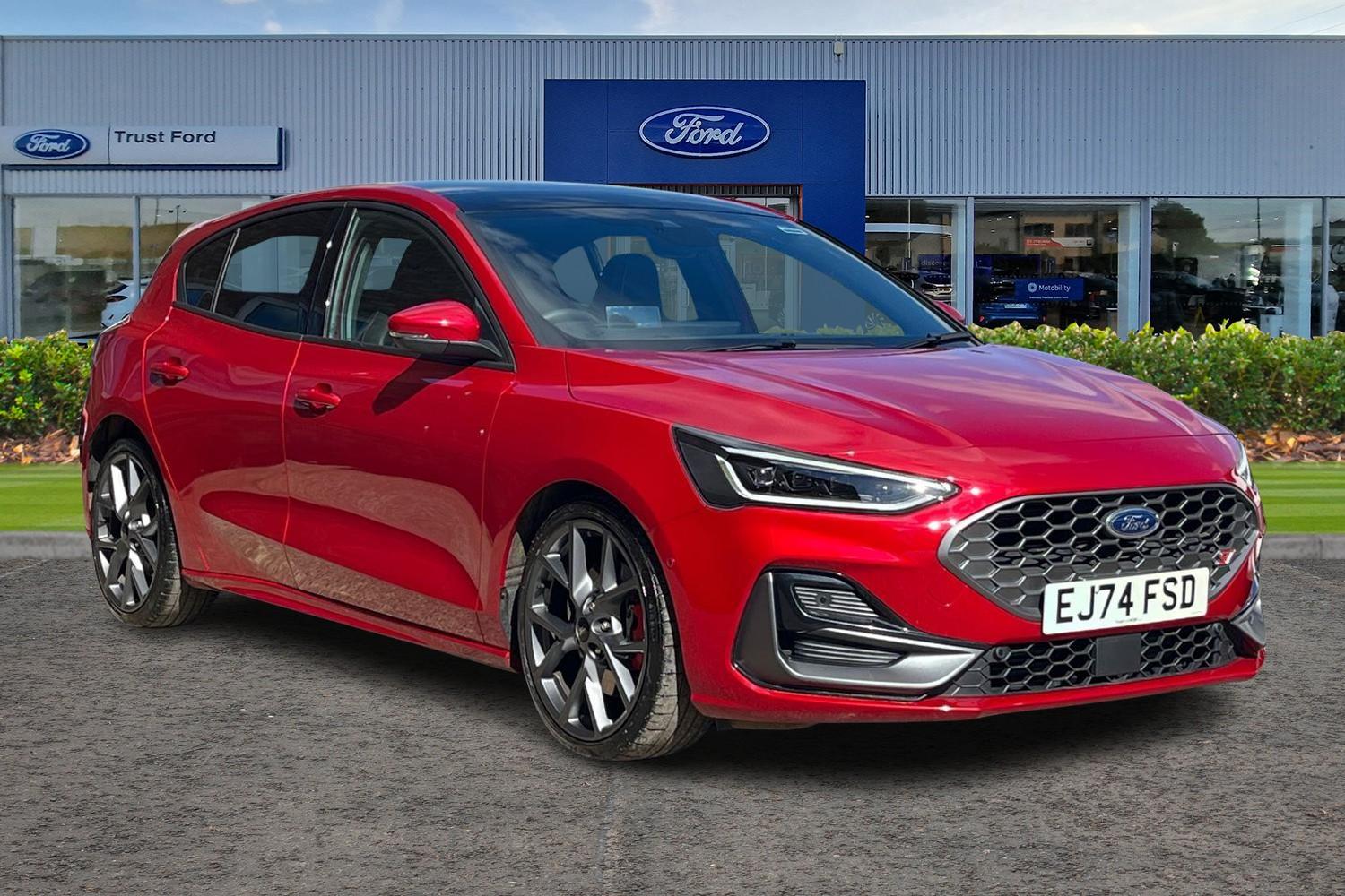 Ford Focus Photo 0