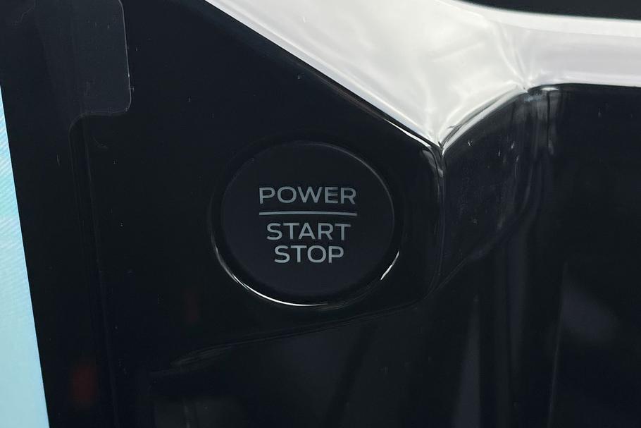 Used Ford TRANSIT CUSTOM KMZ4244 28