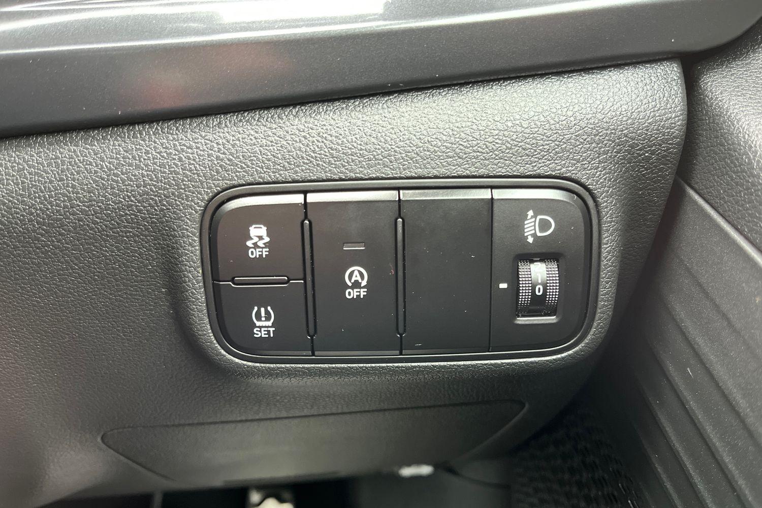Hyundai BAYON Photo 23
