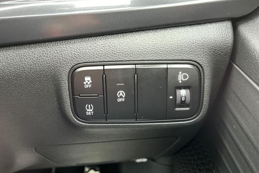 Hyundai BAYON Photo autoimg-debbbc92f657ba2fa98c6d51bbdc8ca1d46295b8.jpg