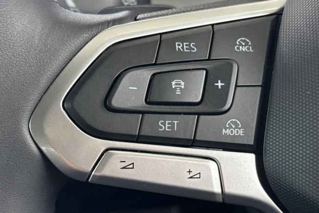 VOLKSWAGEN Golf Photo 16