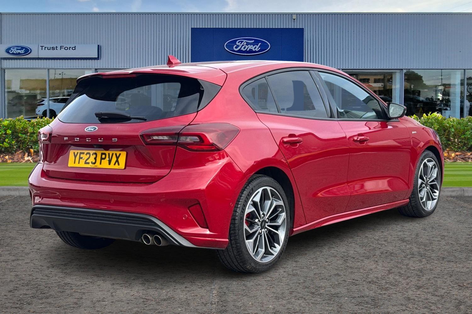 Ford FOCUS Photo 3