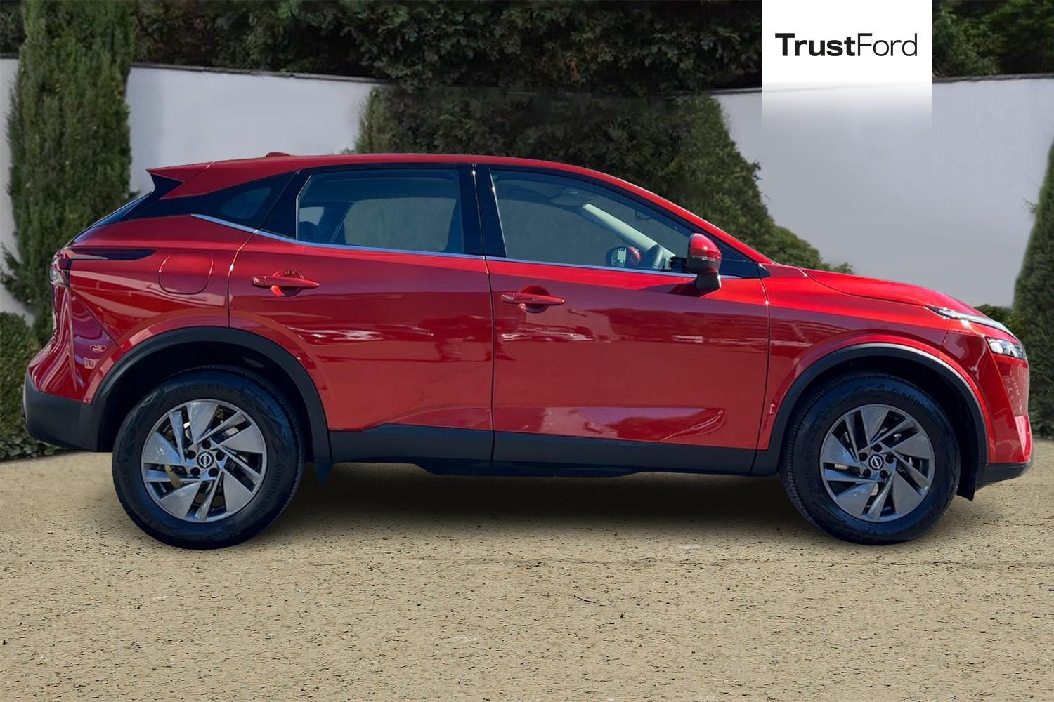 Nissan QASHQAI Photo 2