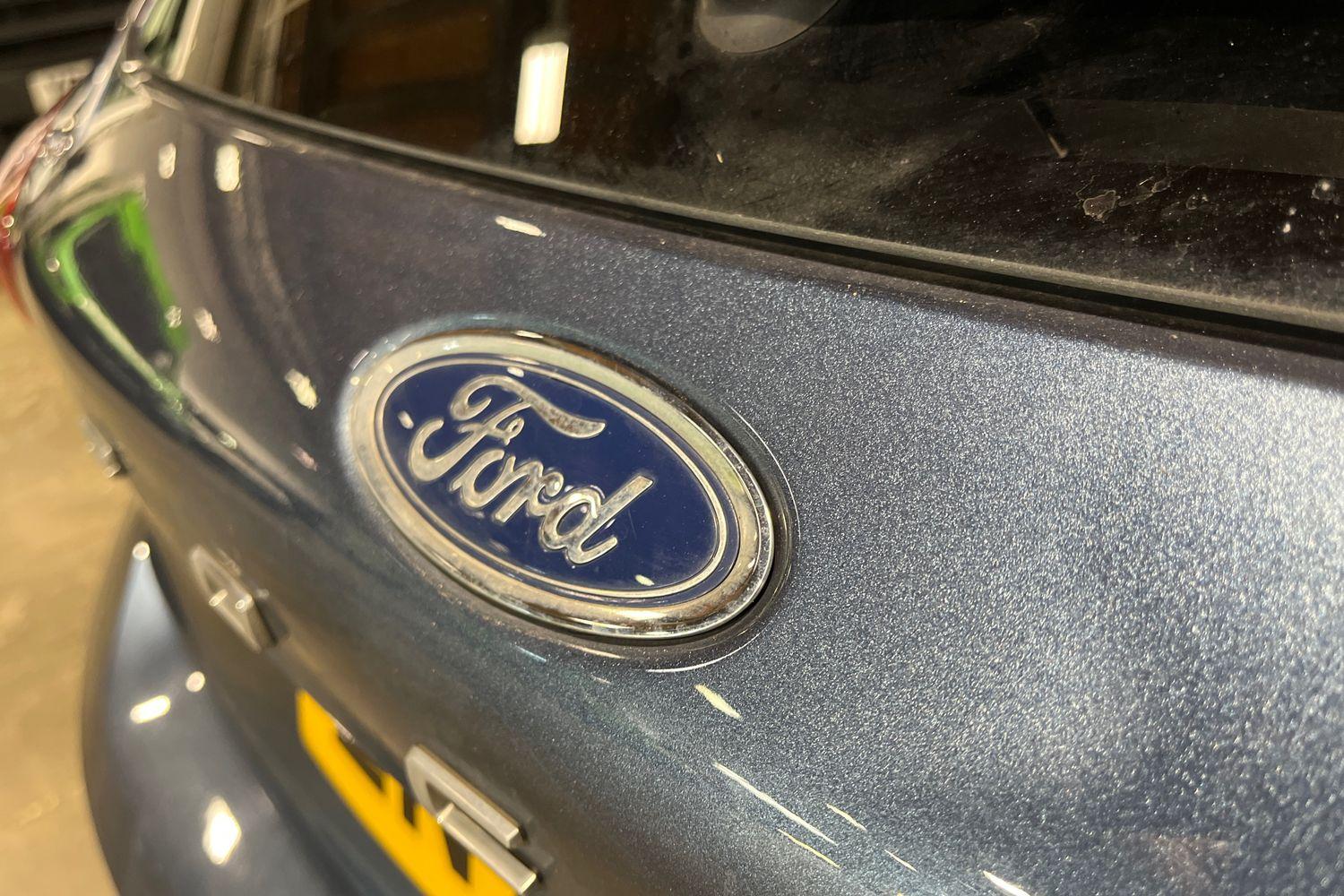 Ford FOCUS Photo 42
