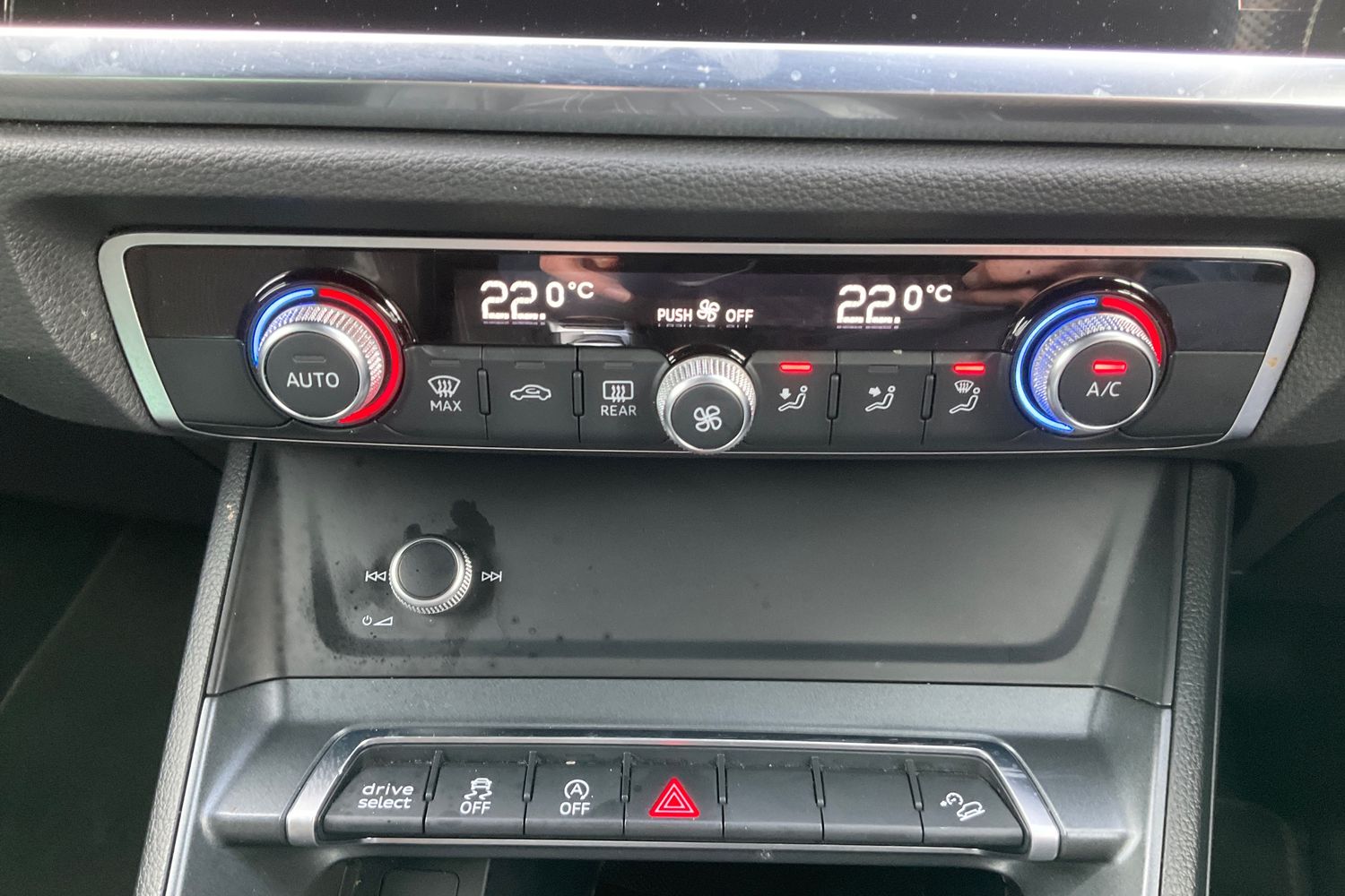 Audi Q3 Photo 27