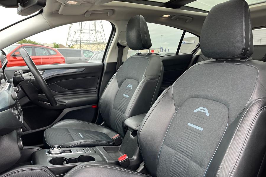 Ford Focus Photo autoimg-dec926233a0fb44cead1d265ce4c0716122b1e21.jpg