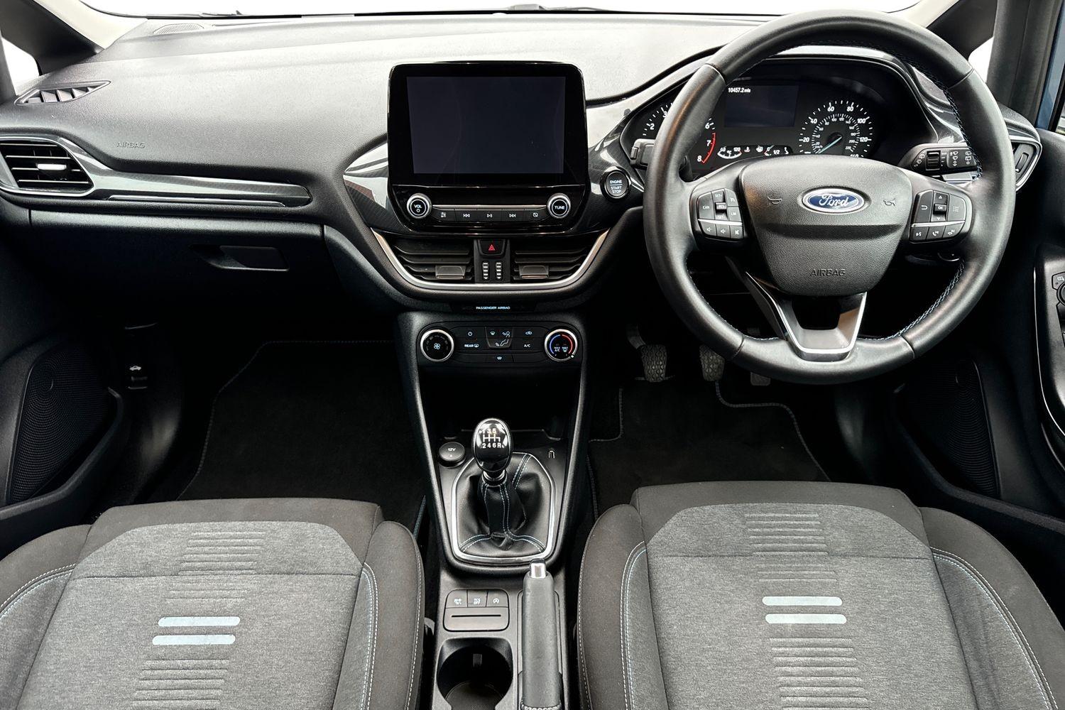 Ford FIESTA Photo 9