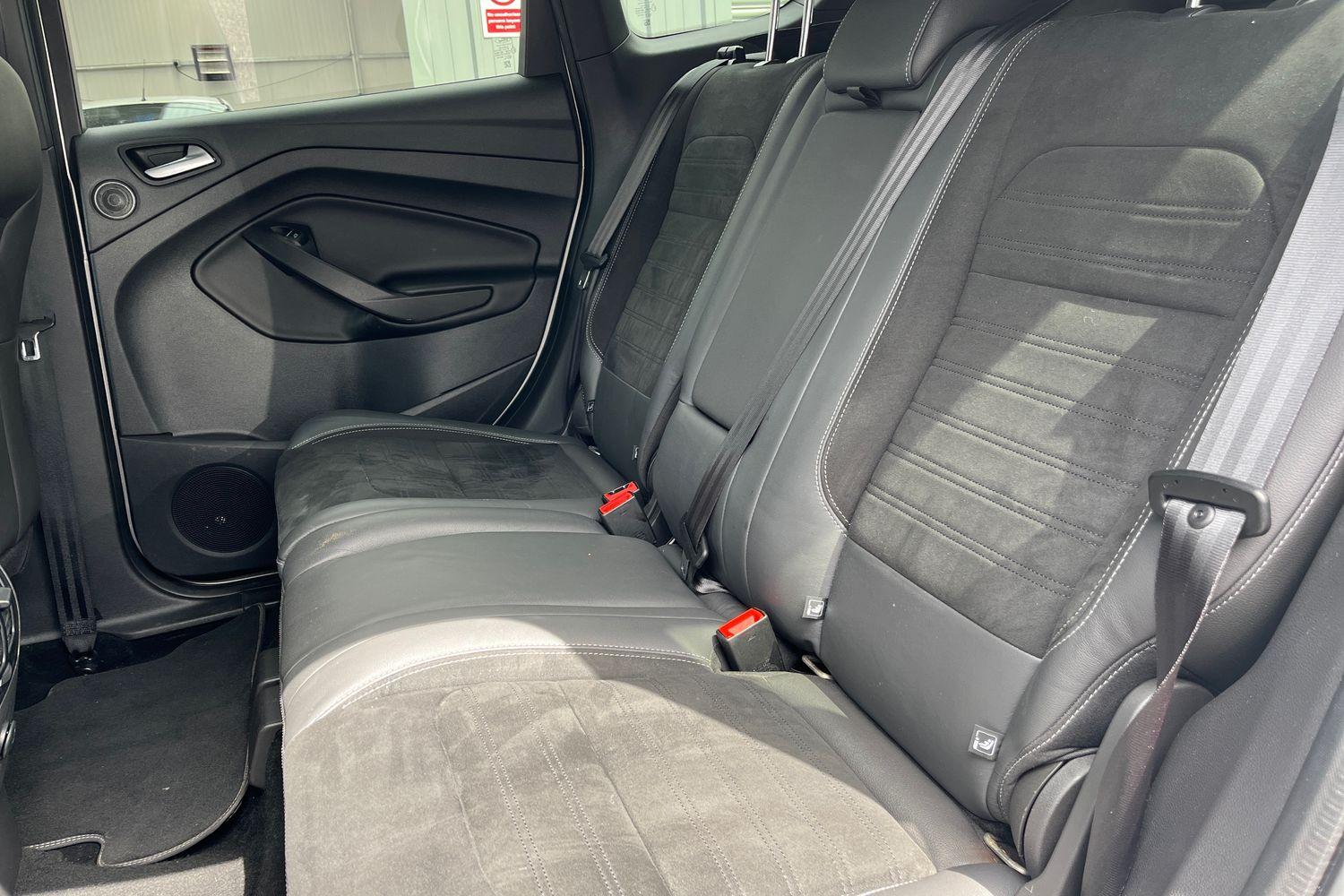 Ford KUGA Photo 19