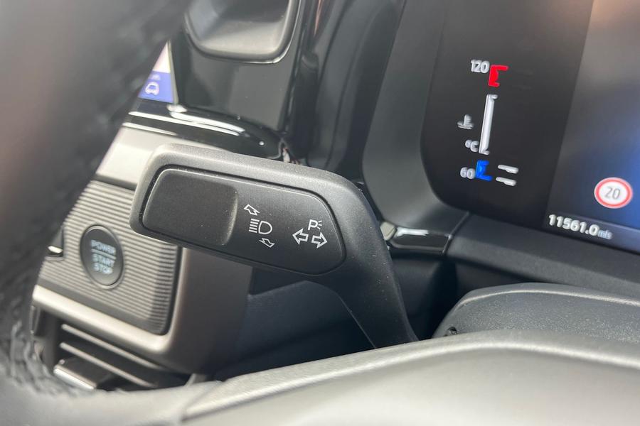 Ford TRANSIT COURIER Photo autoimg-ded180092ffc68bbb4edbf38f08c2b39ba425b39.jpg