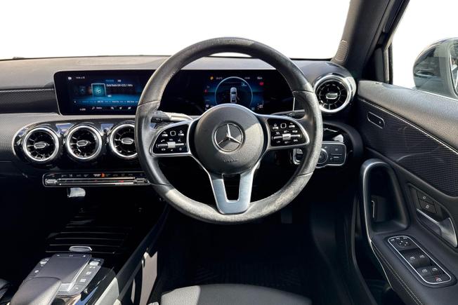 MERCEDES-BENZ A Class Photo 11