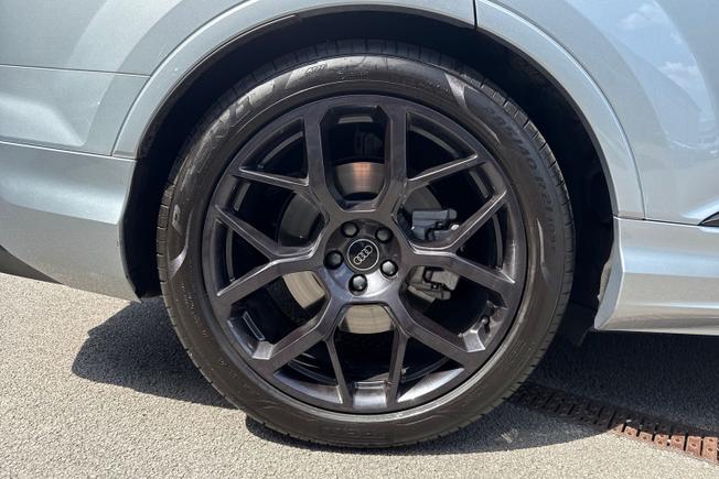 AUDI Q7 Photo 5