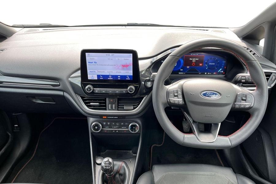 Ford FIESTA Photo autoimg-ded8afcdbf92d6f05ea98254ac4ed20c25157fd7.jpg