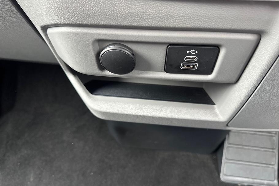Used Ford TRANSIT CUSTOM WO25UTK 28