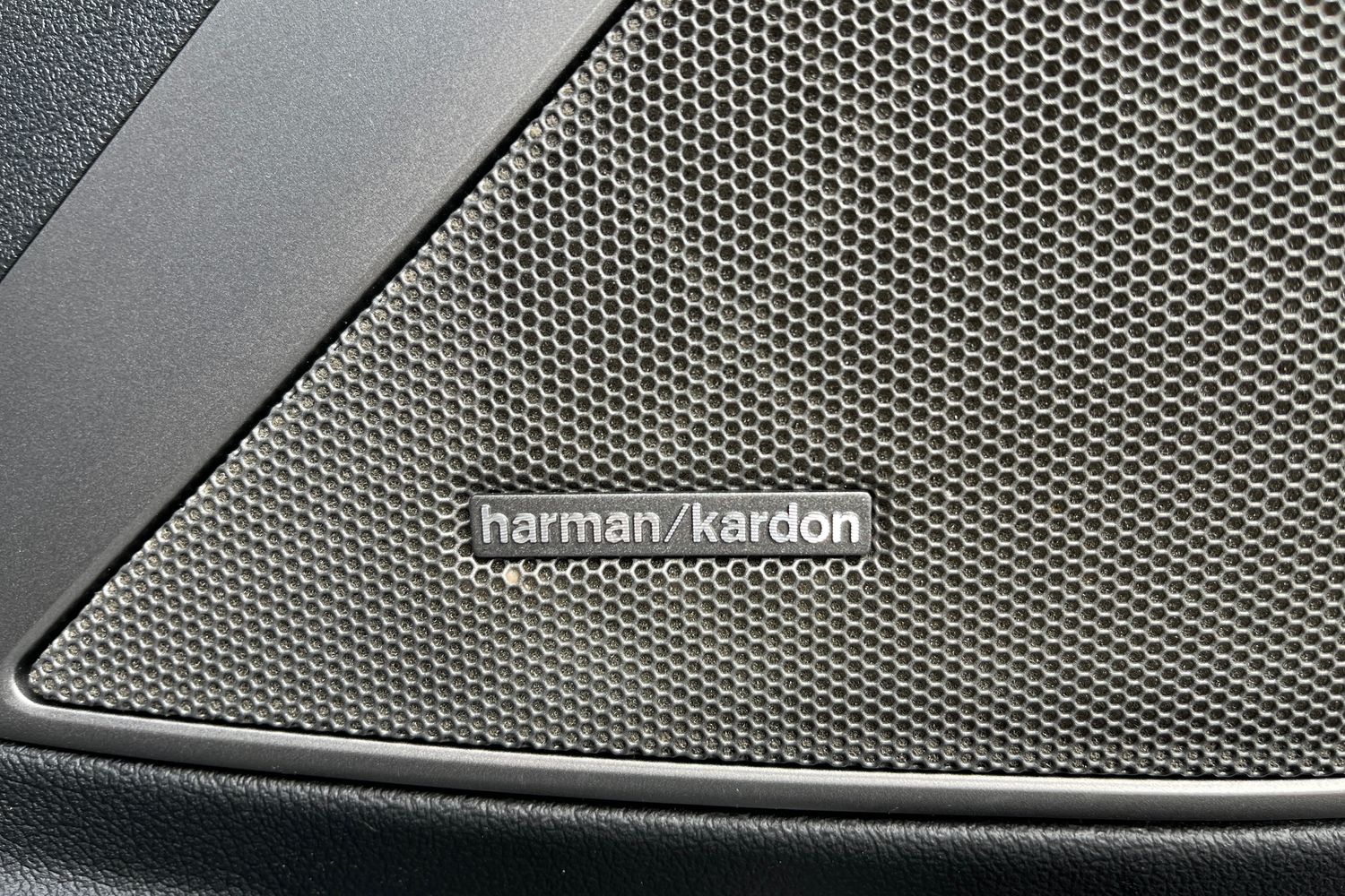 BMW 3 Series Photo 39